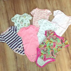 Onesie bundle - 7 onesies! 6 month